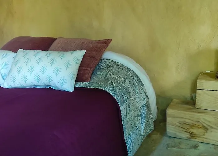 Associação Quinta Relvas Alojamento de Turismo Rural Branca