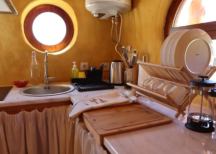 Associação Quinta Relvas Alojamento de Turismo Rural Branca