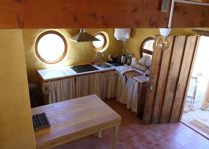 Associação Quinta Relvas Alojamento de Turismo Rural *