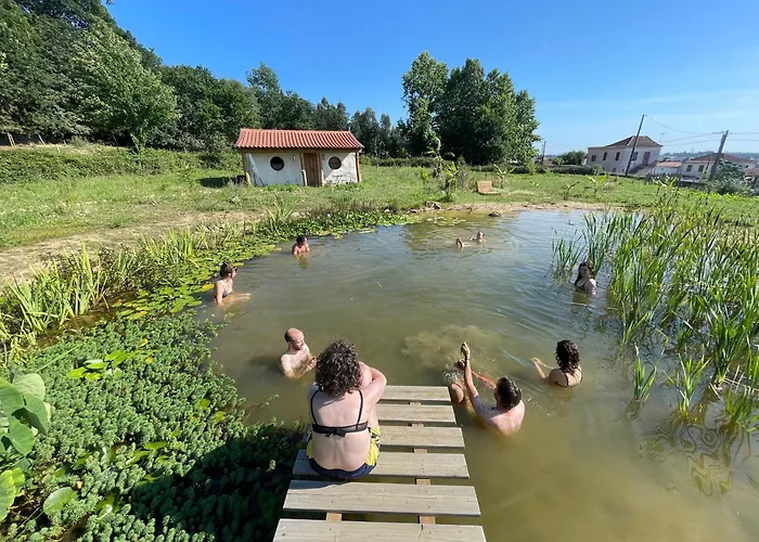 Associação Quinta Relvas Alojamento de Turismo Rural Branca