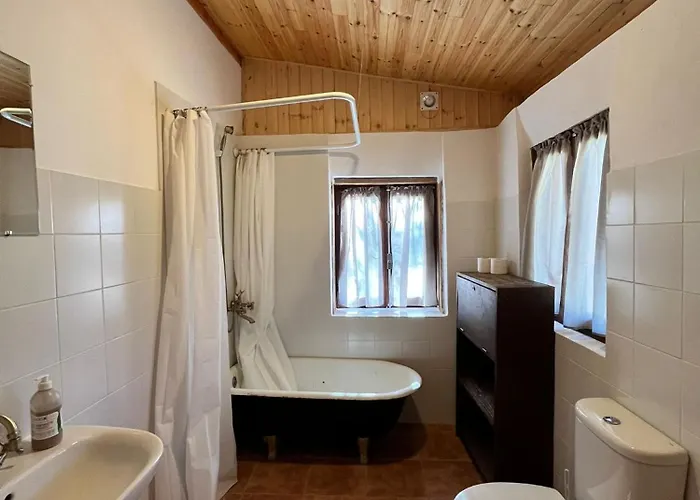 Associação Quinta Relvas Alojamento de Turismo Rural Branca