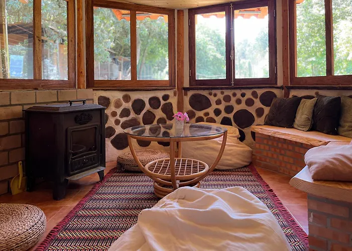 Associação Quinta Relvas Alojamento de Turismo Rural Branca